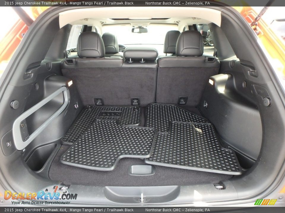 2015 Jeep Cherokee Trailhawk 4x4 Mango Tango Pearl / Trailhawk Black Photo #11