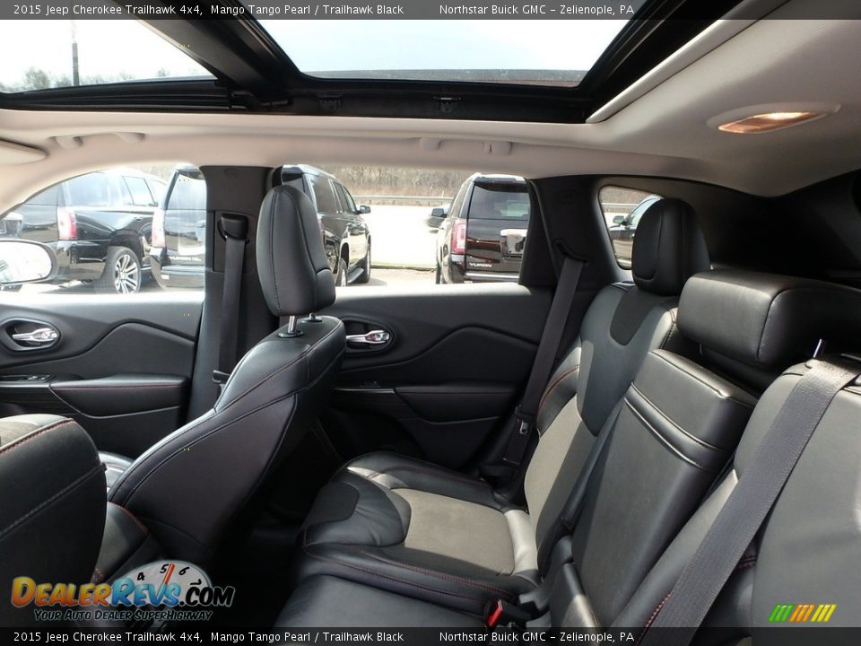 2015 Jeep Cherokee Trailhawk 4x4 Mango Tango Pearl / Trailhawk Black Photo #16