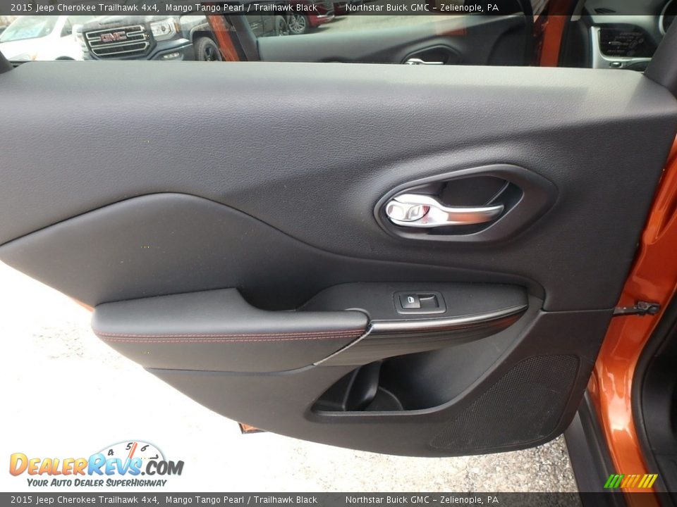 2015 Jeep Cherokee Trailhawk 4x4 Mango Tango Pearl / Trailhawk Black Photo #18