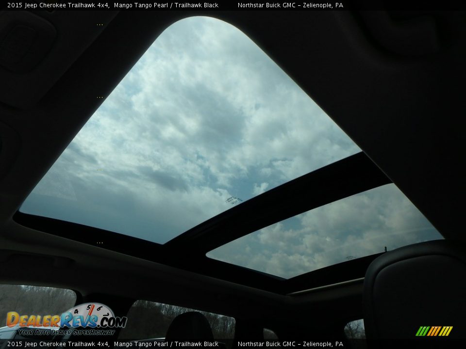 2015 Jeep Cherokee Trailhawk 4x4 Mango Tango Pearl / Trailhawk Black Photo #22