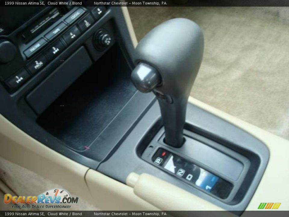 1999 Nissan Altima SE Cloud White / Blond Photo #17