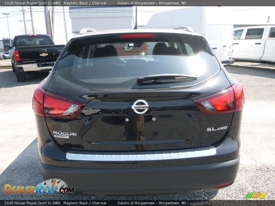 2018 Nissan Rogue Sport SL AWD Magnetic Black / Charcoal Photo #5