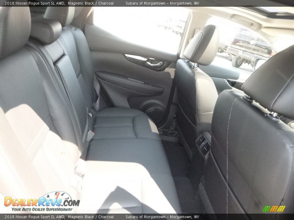 2018 Nissan Rogue Sport SL AWD Magnetic Black / Charcoal Photo #13