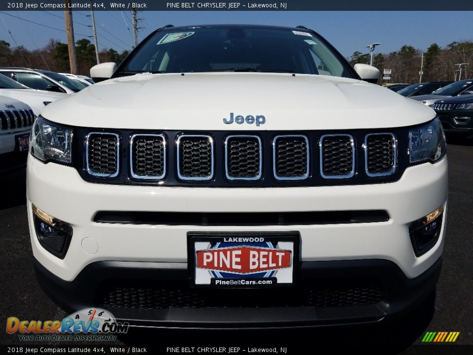 2018 Jeep Compass Latitude 4x4 White / Black Photo #2