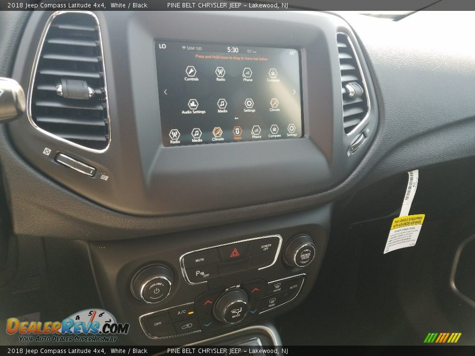 2018 Jeep Compass Latitude 4x4 White / Black Photo #10