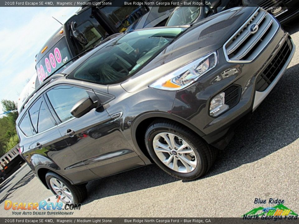 2018 Ford Escape SE 4WD Magnetic / Medium Light Stone Photo #28