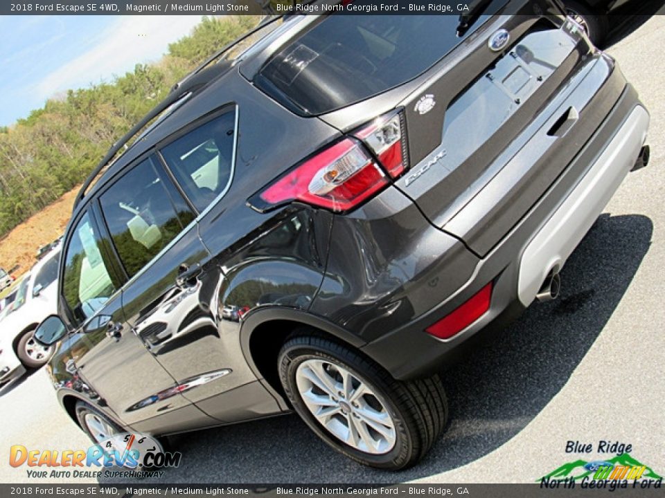 2018 Ford Escape SE 4WD Magnetic / Medium Light Stone Photo #30