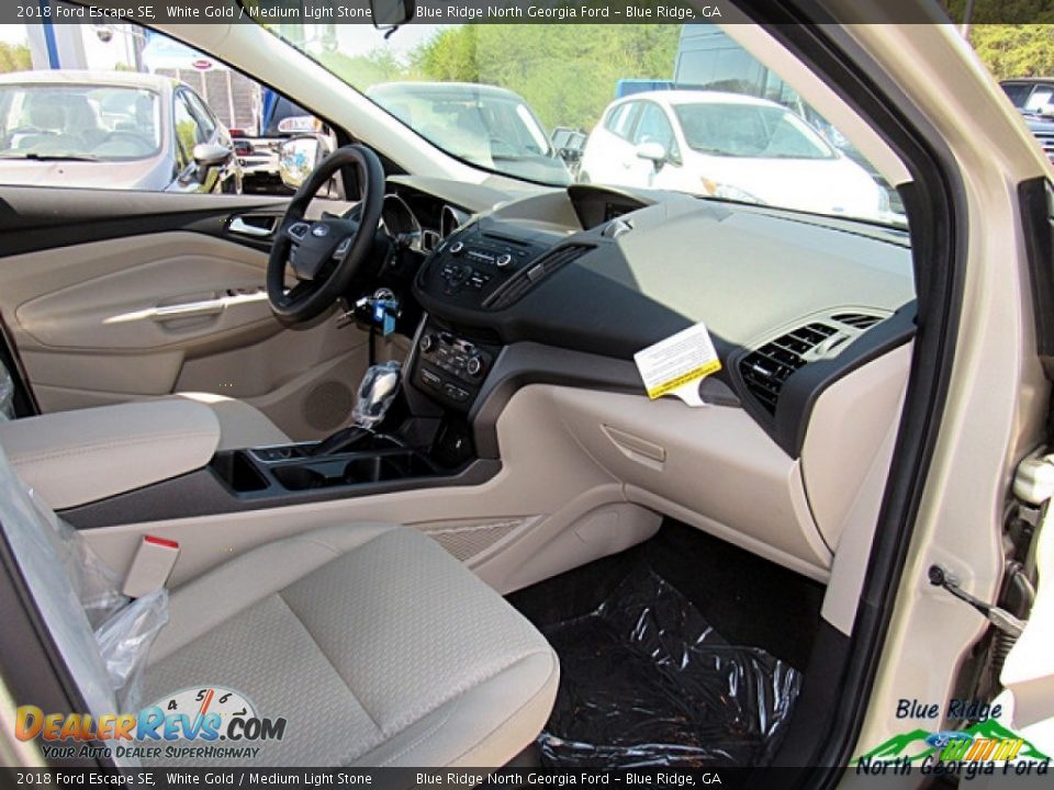 2018 Ford Escape SE White Gold / Medium Light Stone Photo #26