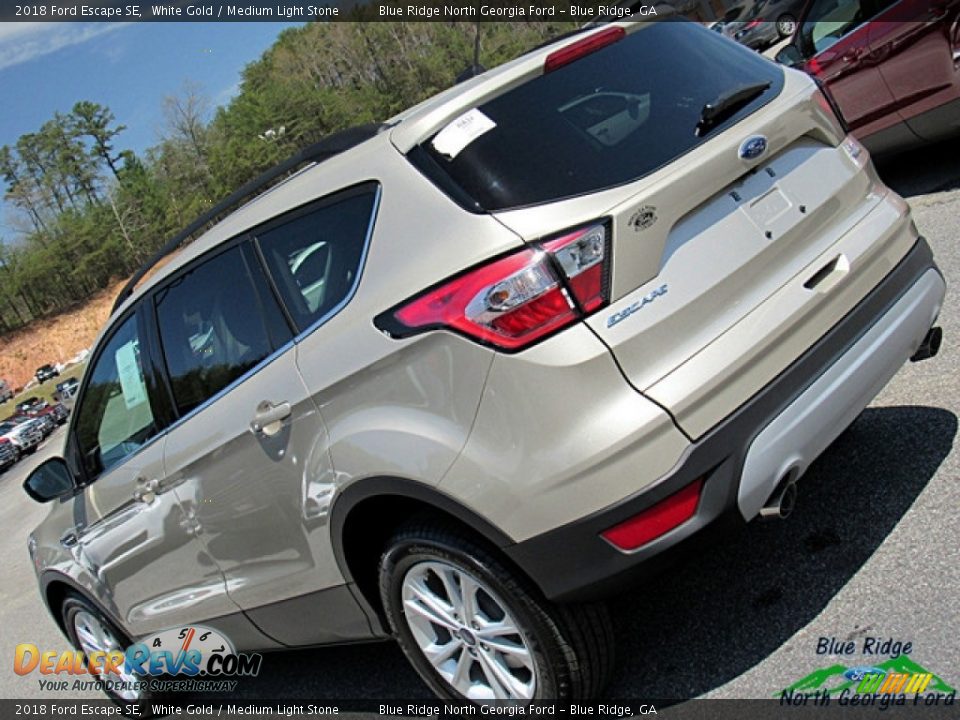 2018 Ford Escape SE White Gold / Medium Light Stone Photo #30