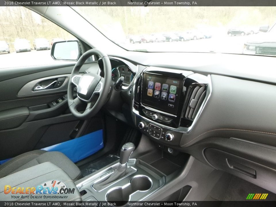 2018 Chevrolet Traverse LT AWD Mosaic Black Metallic / Jet Black Photo #11