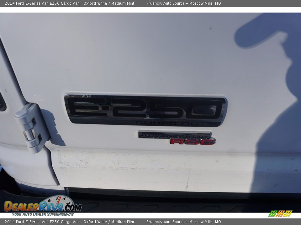 2014 Ford E-Series Van E250 Cargo Van Oxford White / Medium Flint Photo #28