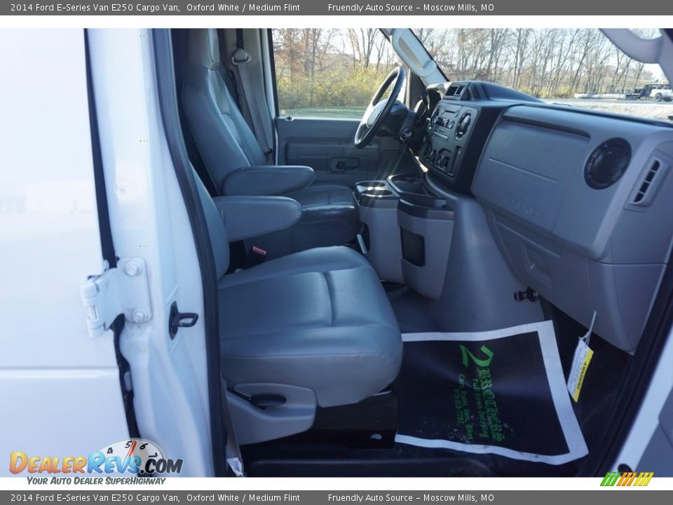 2014 Ford E-Series Van E250 Cargo Van Oxford White / Medium Flint Photo #31