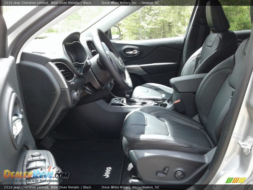 Front Seat of 2019 Jeep Cherokee Limited Photo #10