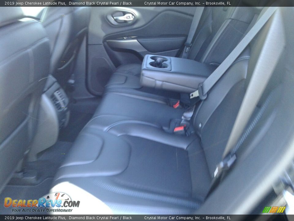 2019 Jeep Cherokee Latitude Plus Diamond Black Crystal Pearl / Black Photo #10