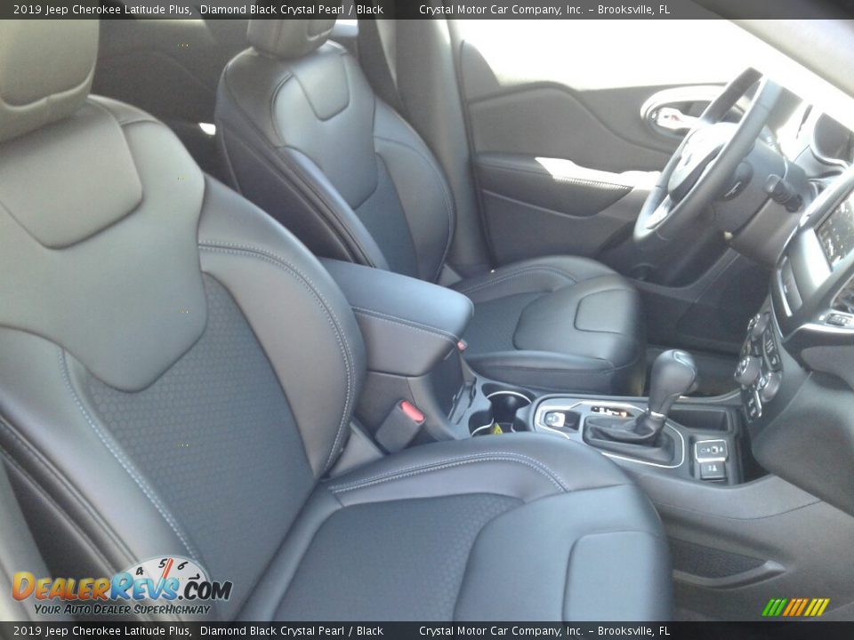2019 Jeep Cherokee Latitude Plus Diamond Black Crystal Pearl / Black Photo #12