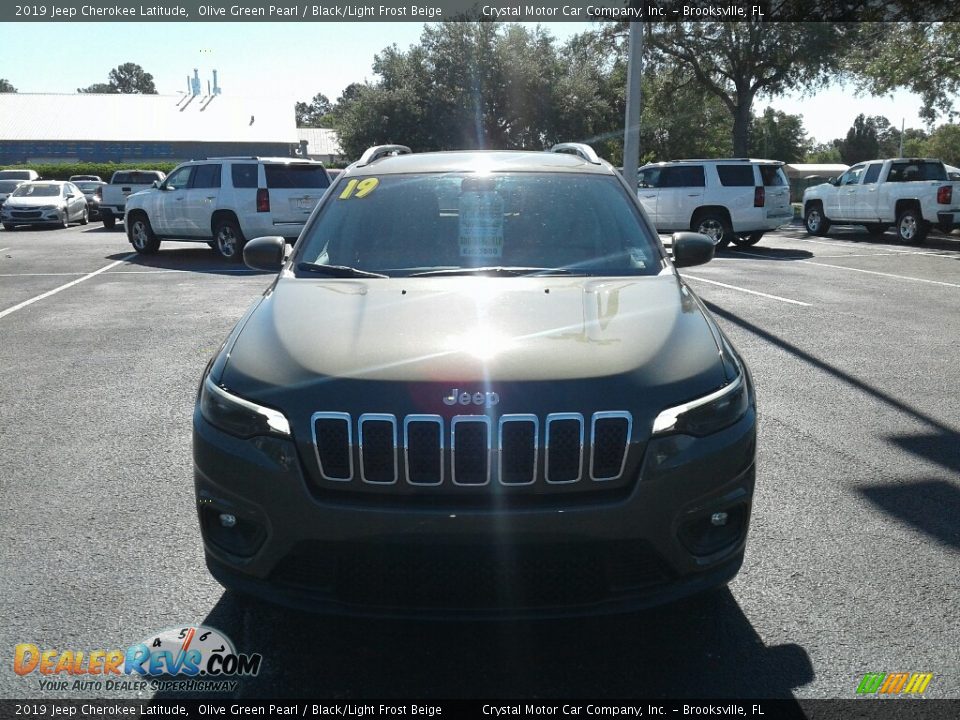 2019 Jeep Cherokee Latitude Olive Green Pearl / Black/Light Frost Beige Photo #8