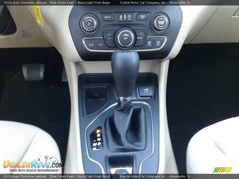 2019 Jeep Cherokee Latitude Olive Green Pearl / Black/Light Frost Beige Photo #16
