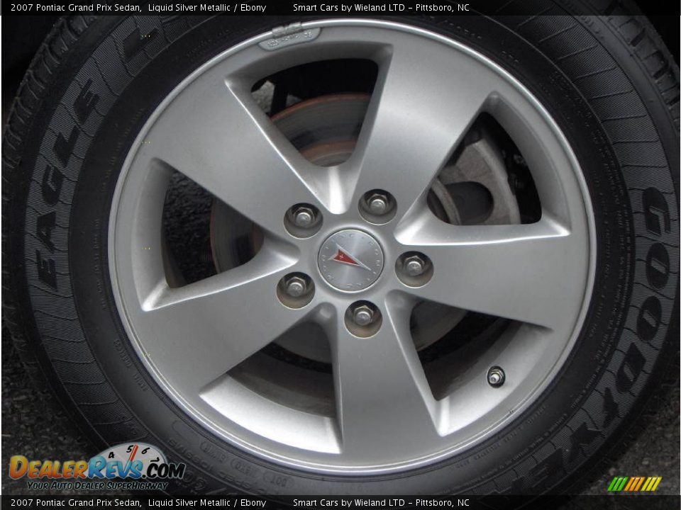 2007 Pontiac Grand Prix Sedan Liquid Silver Metallic / Ebony Photo #6