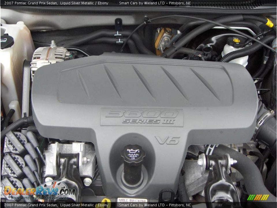 2007 Pontiac Grand Prix Sedan Liquid Silver Metallic / Ebony Photo #9