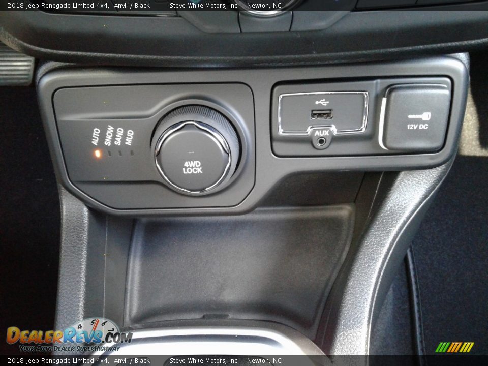 Controls of 2018 Jeep Renegade Limited 4x4 Photo #29