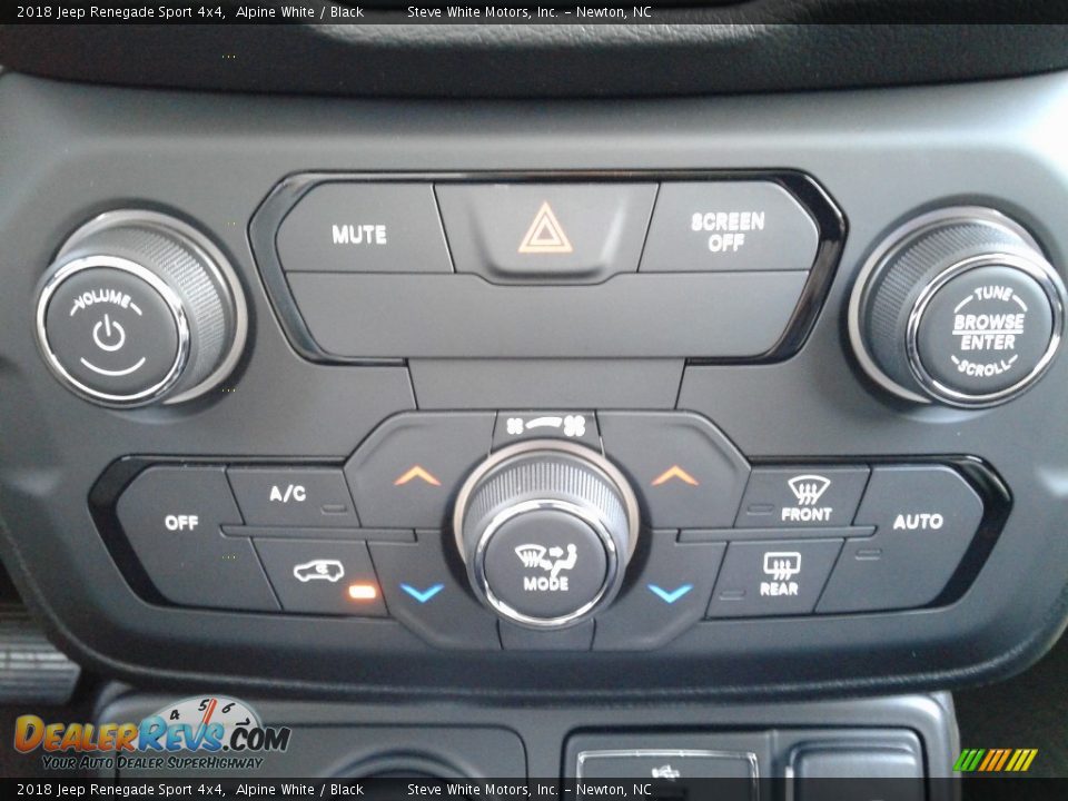 Controls of 2018 Jeep Renegade Sport 4x4 Photo #24