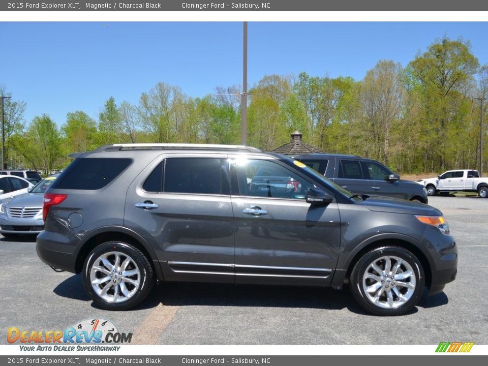 2015 Ford Explorer XLT Magnetic / Charcoal Black Photo #2