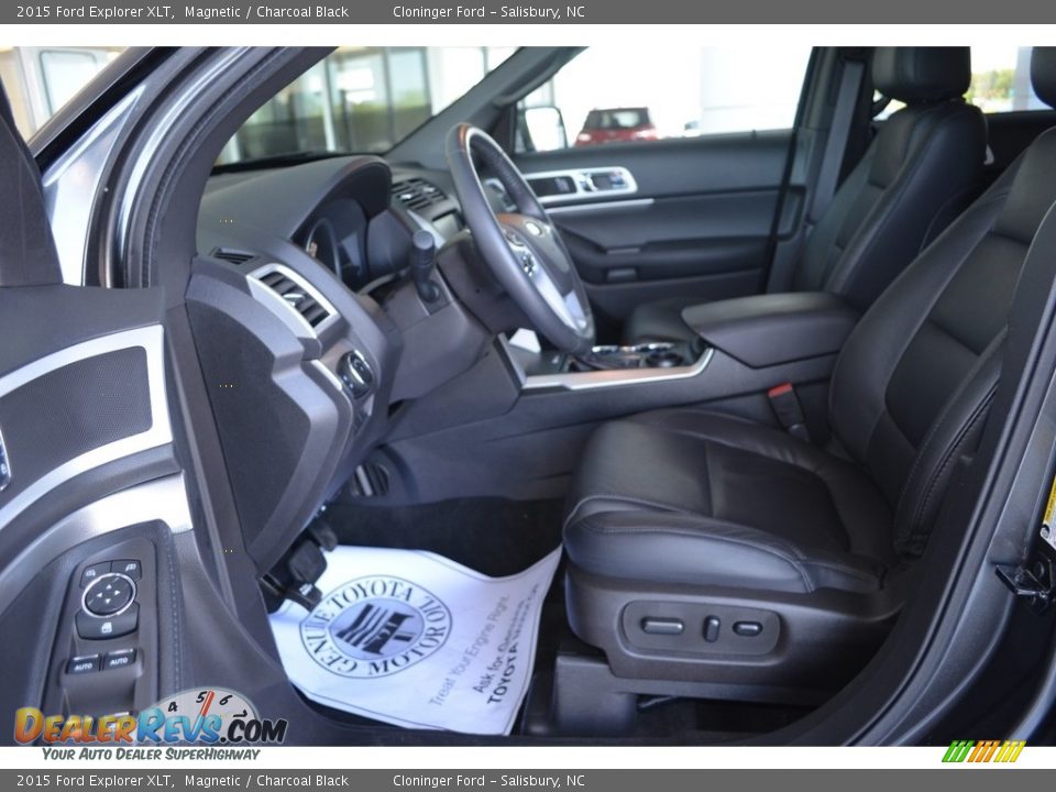 2015 Ford Explorer XLT Magnetic / Charcoal Black Photo #8