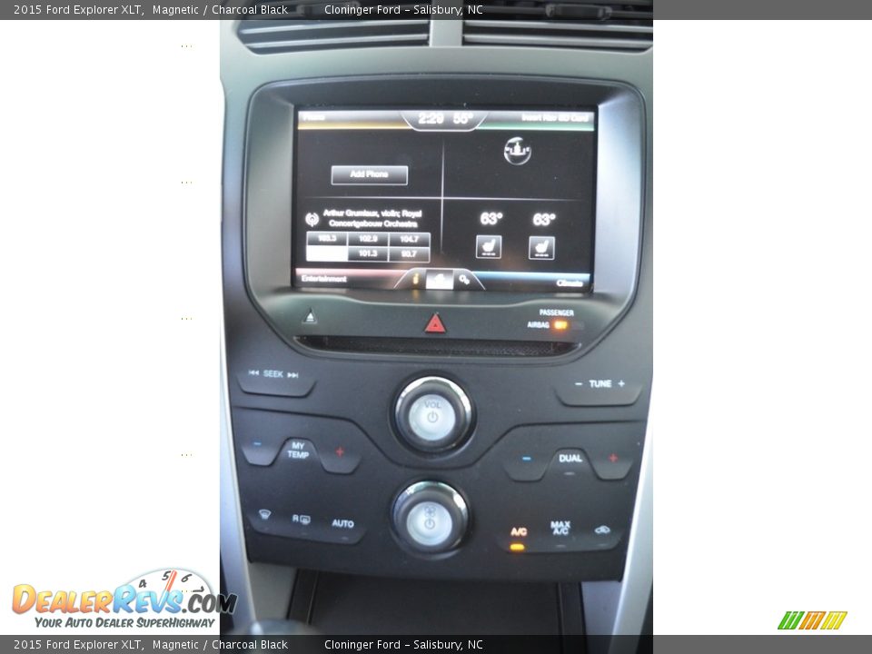 2015 Ford Explorer XLT Magnetic / Charcoal Black Photo #17