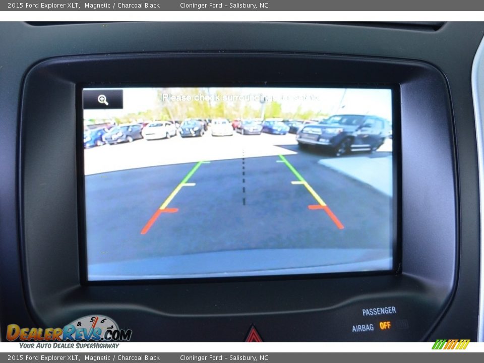 2015 Ford Explorer XLT Magnetic / Charcoal Black Photo #18