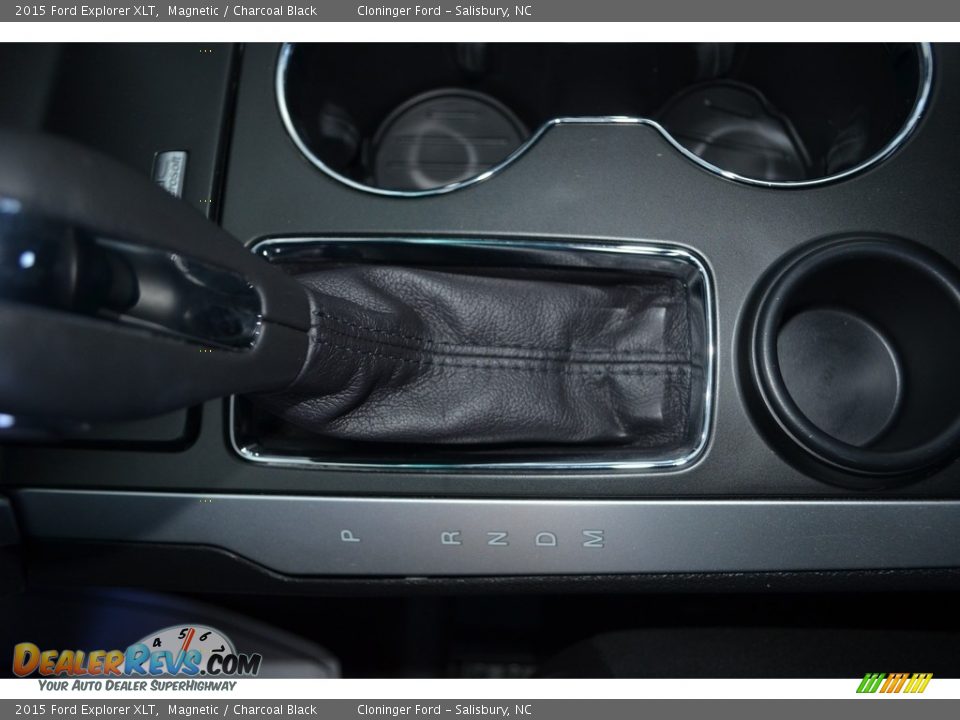 2015 Ford Explorer XLT Magnetic / Charcoal Black Photo #19