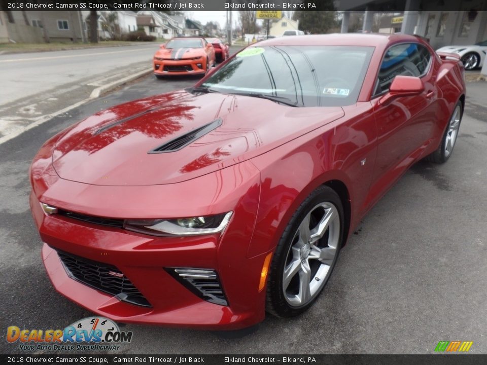 Front 3/4 View of 2018 Chevrolet Camaro SS Coupe Photo #5