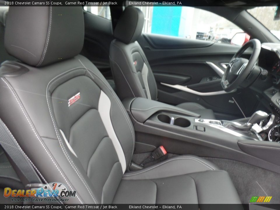 Front Seat of 2018 Chevrolet Camaro SS Coupe Photo #14