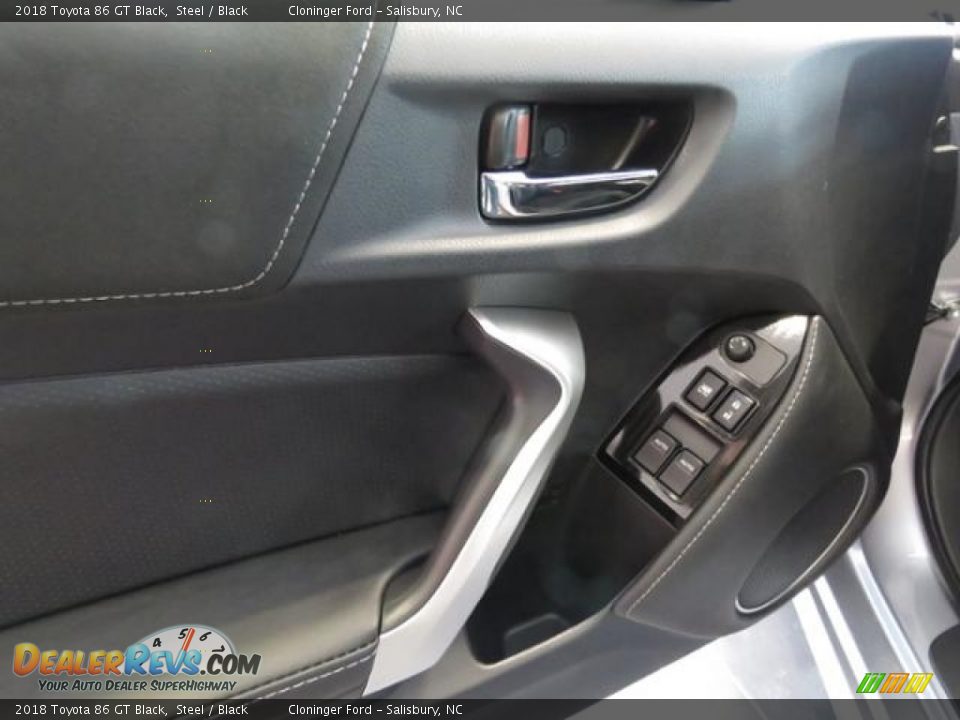 Door Panel of 2018 Toyota 86 GT Black Photo #7