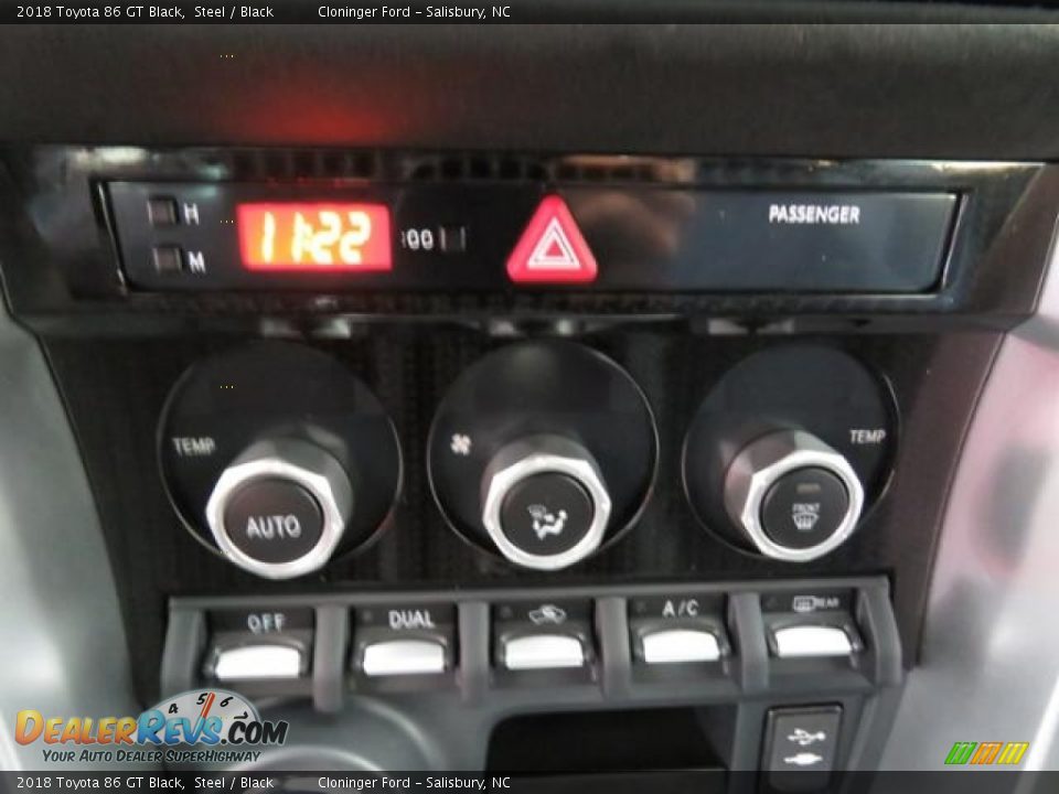 Controls of 2018 Toyota 86 GT Black Photo #15