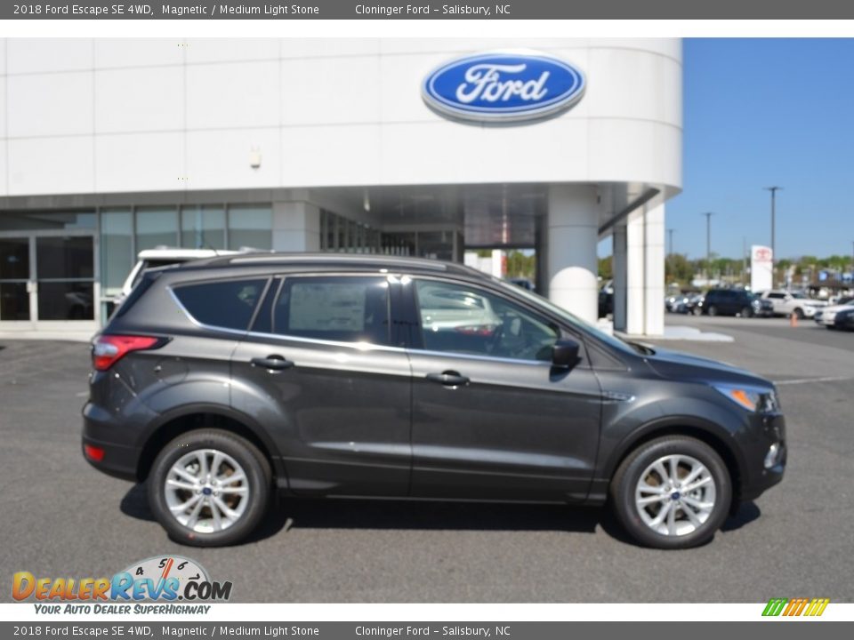 2018 Ford Escape SE 4WD Magnetic / Medium Light Stone Photo #2