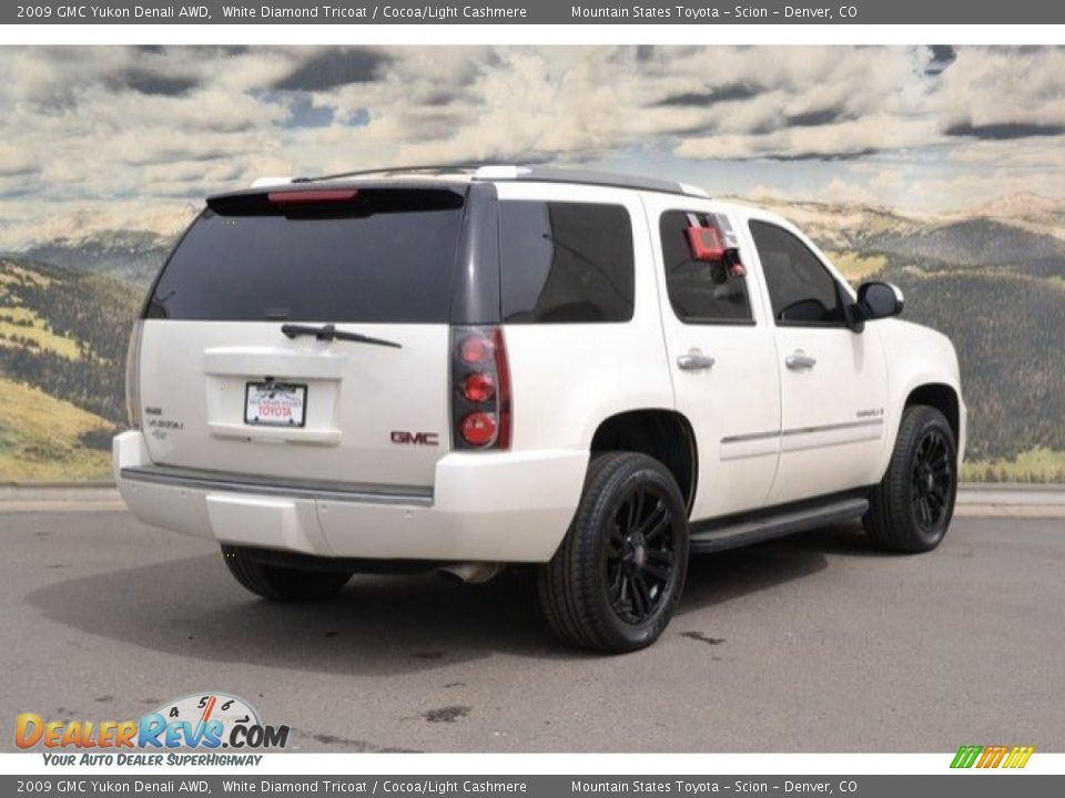 2009 GMC Yukon Denali AWD White Diamond Tricoat / Cocoa/Light Cashmere Photo #3