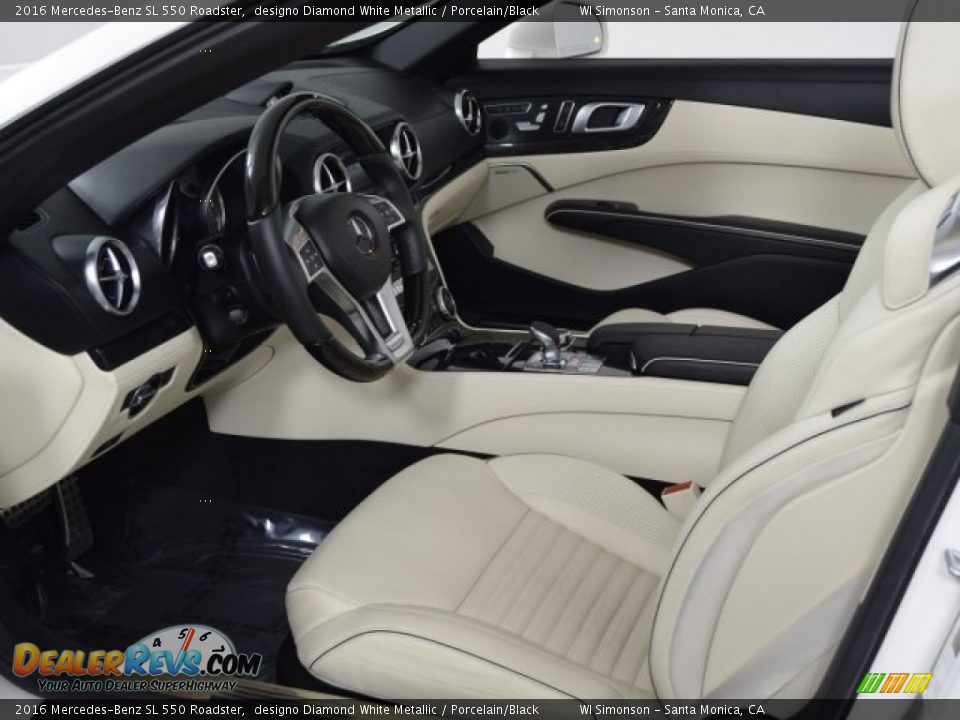 Front Seat of 2016 Mercedes-Benz SL 550 Roadster Photo #12