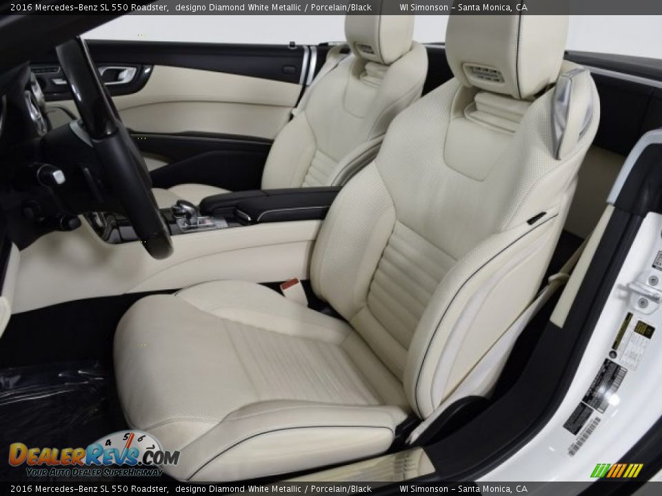 Front Seat of 2016 Mercedes-Benz SL 550 Roadster Photo #16