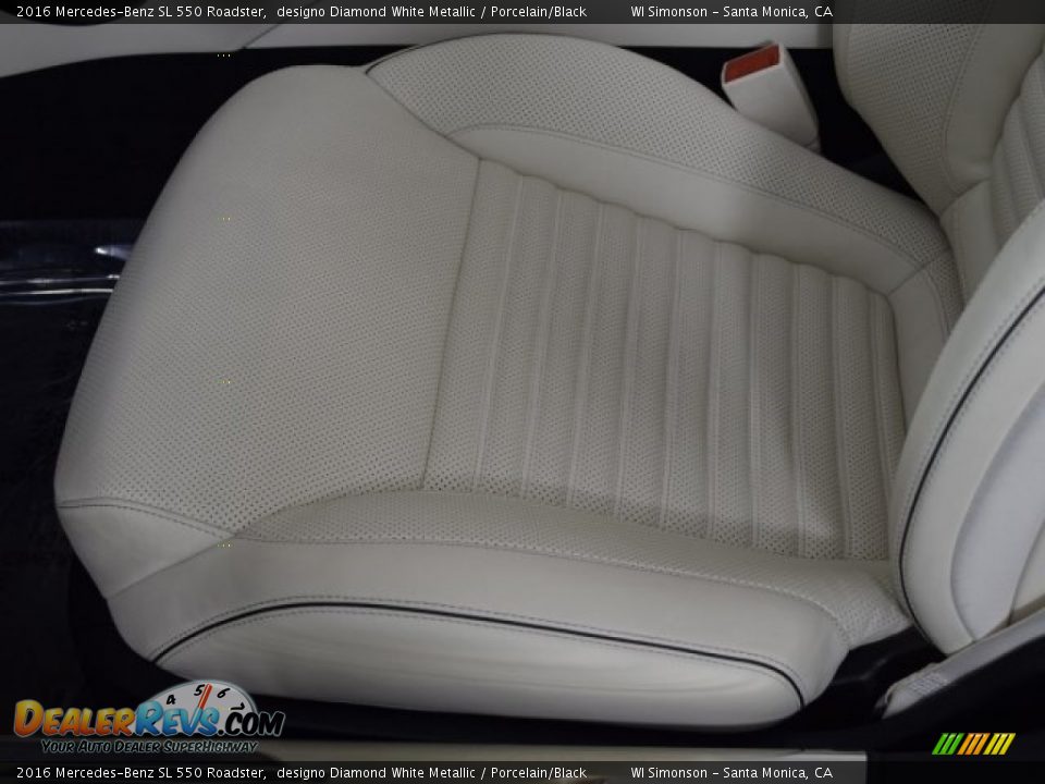 2016 Mercedes-Benz SL 550 Roadster designo Diamond White Metallic / Porcelain/Black Photo #17