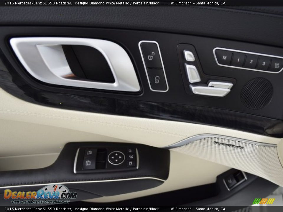 Controls of 2016 Mercedes-Benz SL 550 Roadster Photo #26