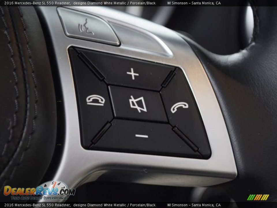 2016 Mercedes-Benz SL 550 Roadster Steering Wheel Photo #30