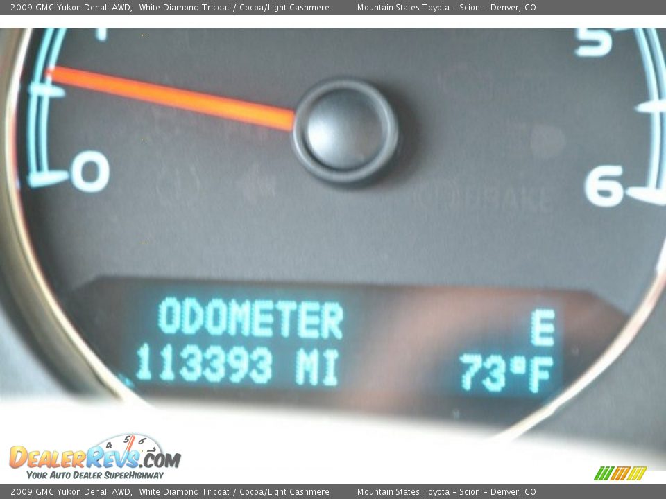 2009 GMC Yukon Denali AWD White Diamond Tricoat / Cocoa/Light Cashmere Photo #30