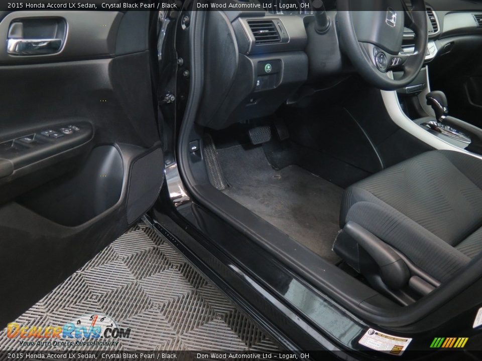 2015 Honda Accord LX Sedan Crystal Black Pearl / Black Photo #28