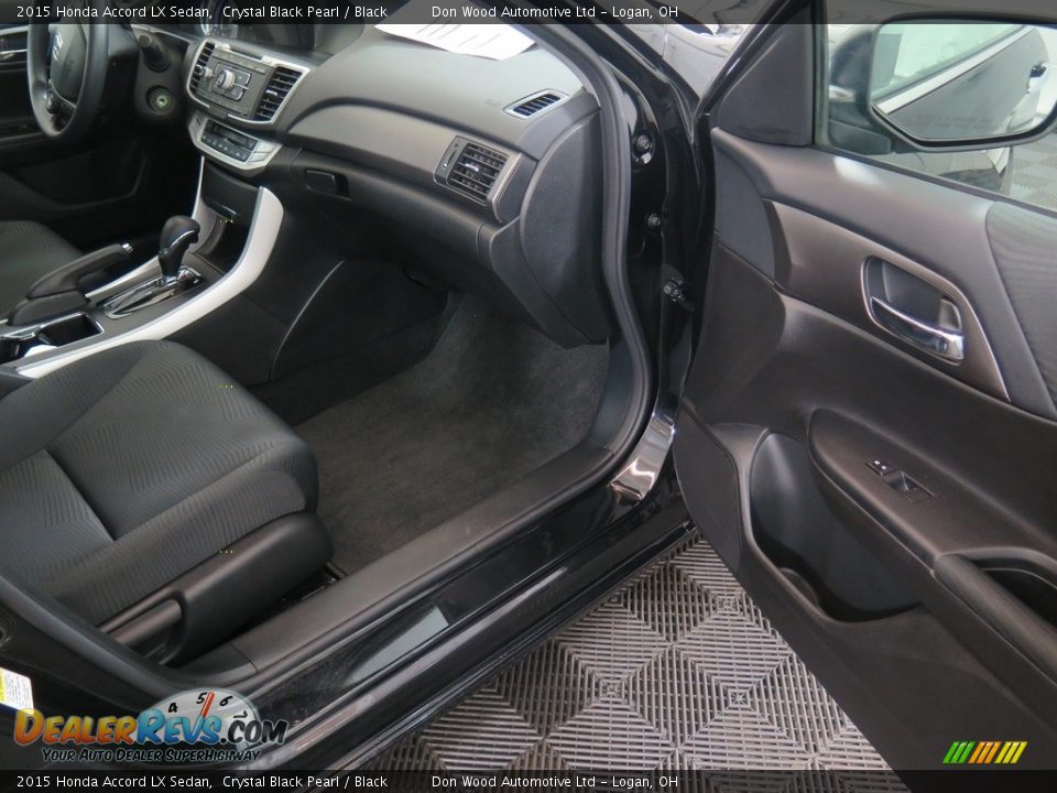 2015 Honda Accord LX Sedan Crystal Black Pearl / Black Photo #31