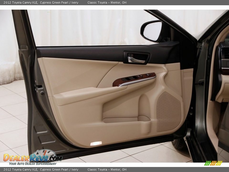 2012 Toyota Camry XLE Cypress Green Pearl / Ivory Photo #4