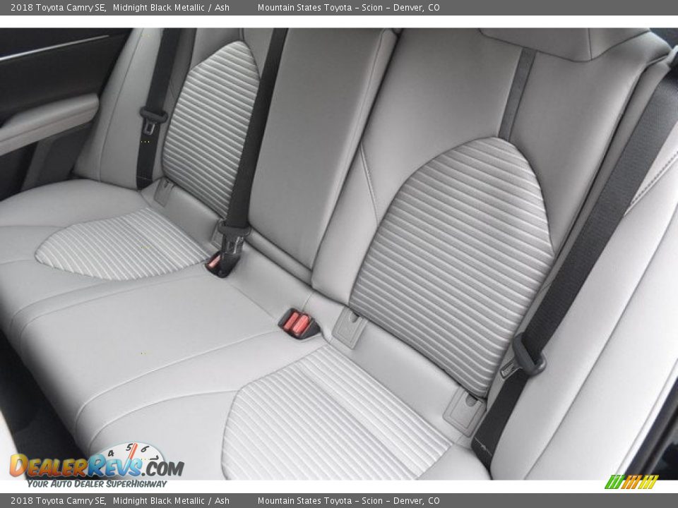 2018 Toyota Camry SE Midnight Black Metallic / Ash Photo #1