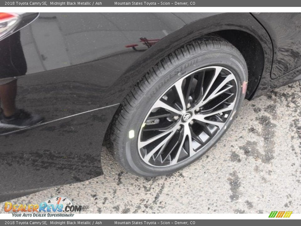 2018 Toyota Camry SE Midnight Black Metallic / Ash Photo #18