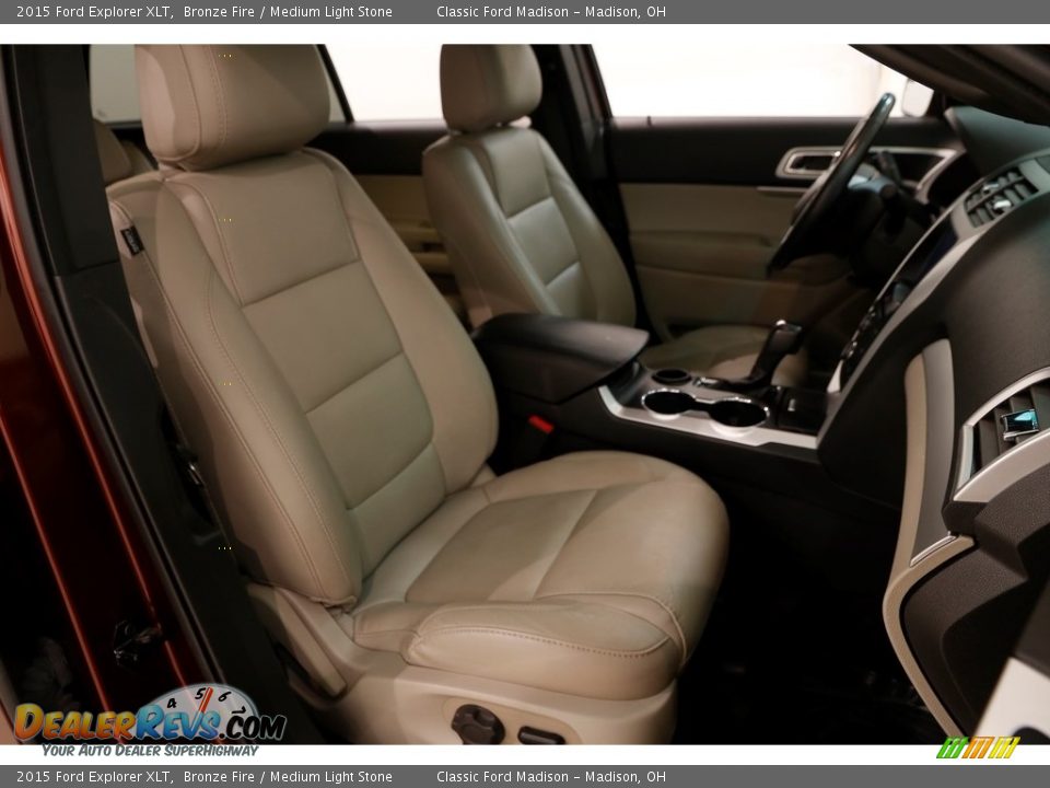2015 Ford Explorer XLT Bronze Fire / Medium Light Stone Photo #17