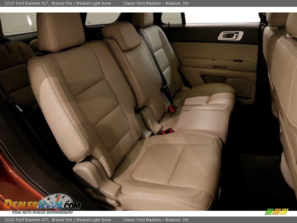 2015 Ford Explorer XLT Bronze Fire / Medium Light Stone Photo #18