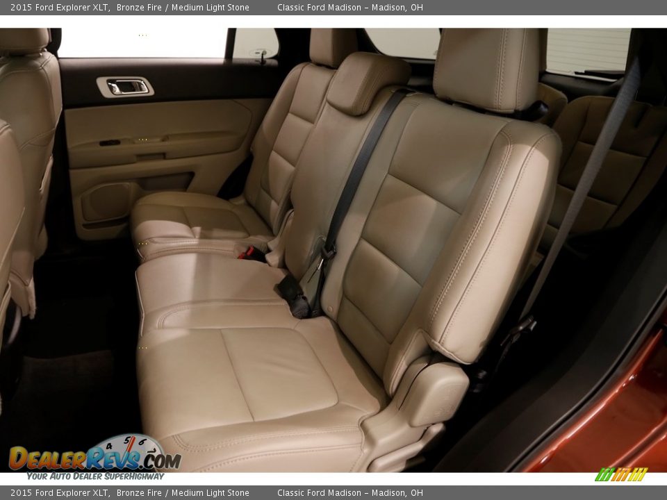 2015 Ford Explorer XLT Bronze Fire / Medium Light Stone Photo #19